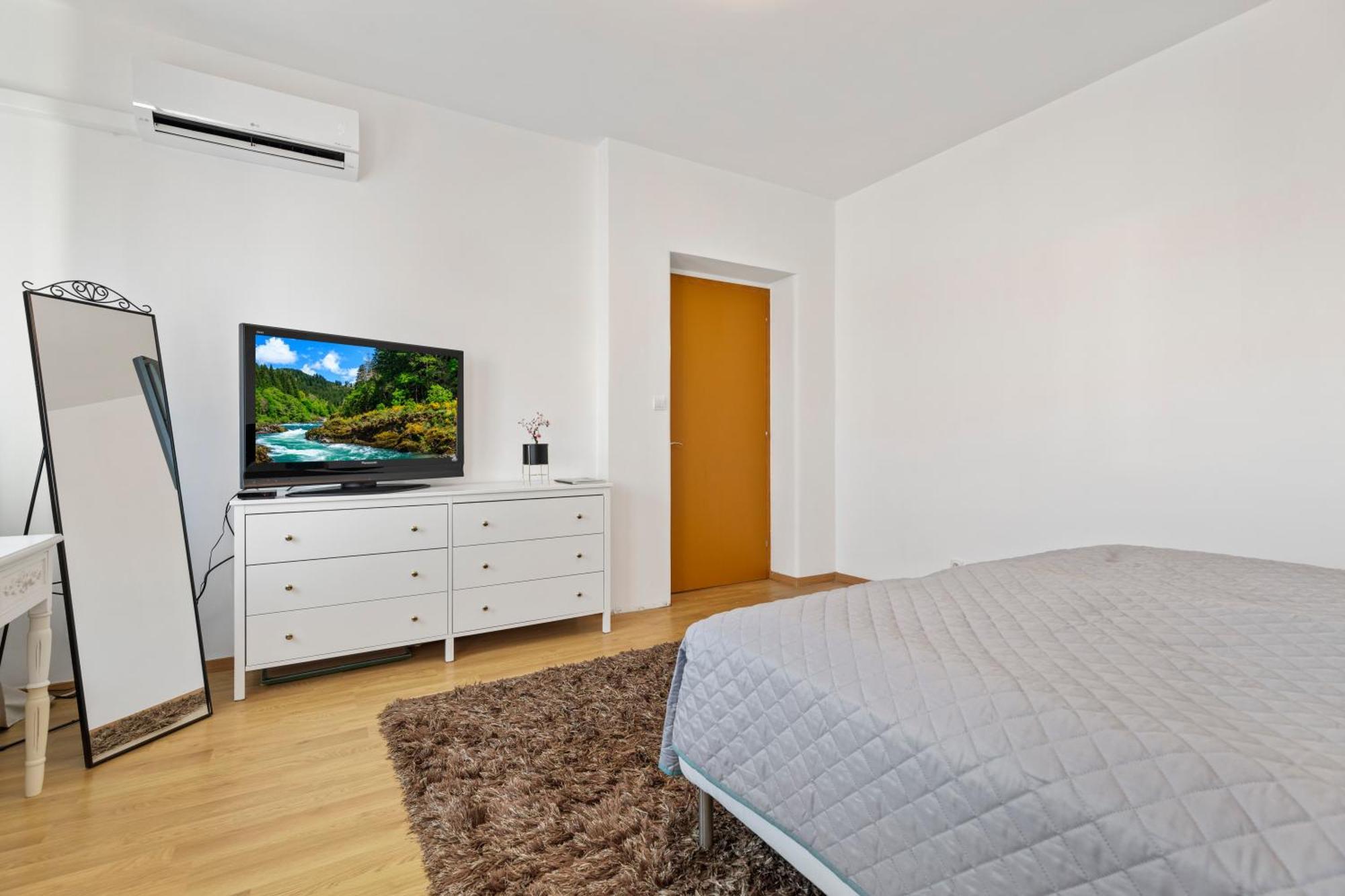 Heart Of The City Center 2 Rooms By Zazi Μπρατισλάβα Εξωτερικό φωτογραφία
